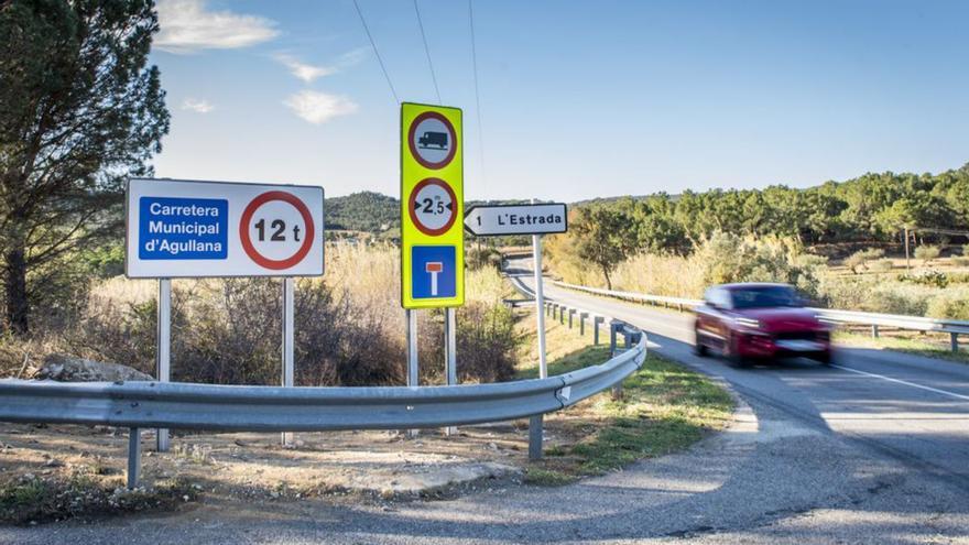 Agullana instal·la nova senyalització per impedir l’accés de tràilers a l’Estrada