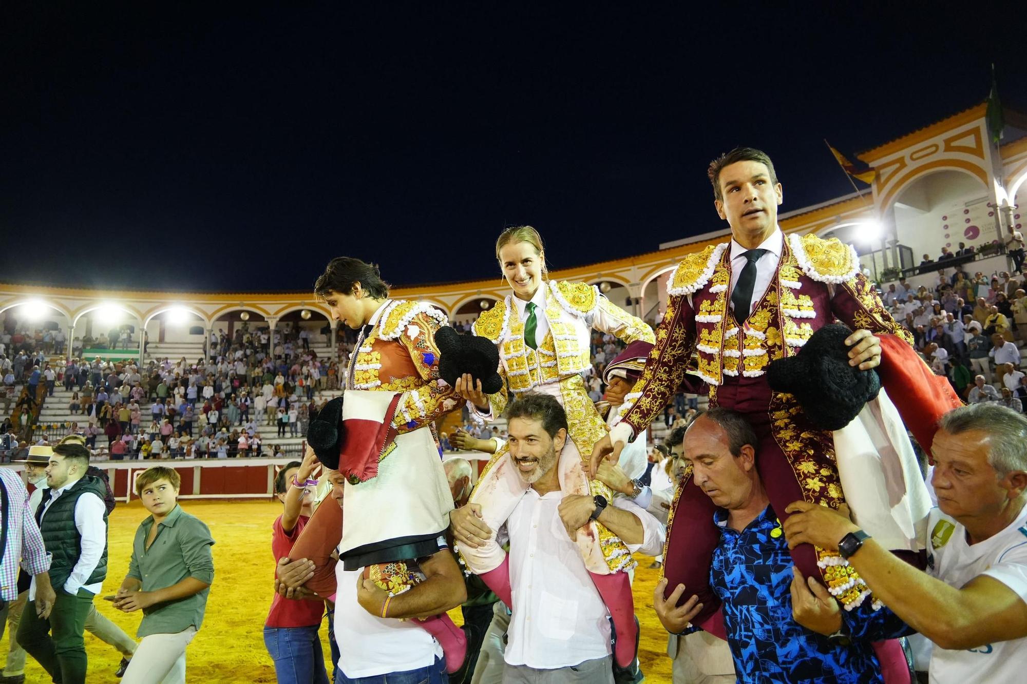 Manzanares, Roca Rey y Rocío Romero salen a hombros en Pozoblanco