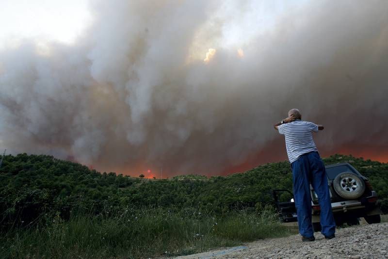 Fotogalería del incendio en el término de Luna en las Cinco Villas