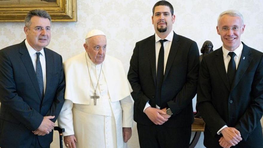 Piñeira es reuneix a Roma en nom de la Diputació amb el papa Francesc