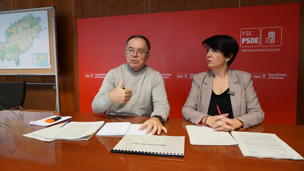 Josep Marí y Elena López en la rueda de prensa.
