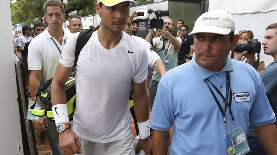 Rafel Nadal antes de su entrenamiento de ayer en Buenos Aires.