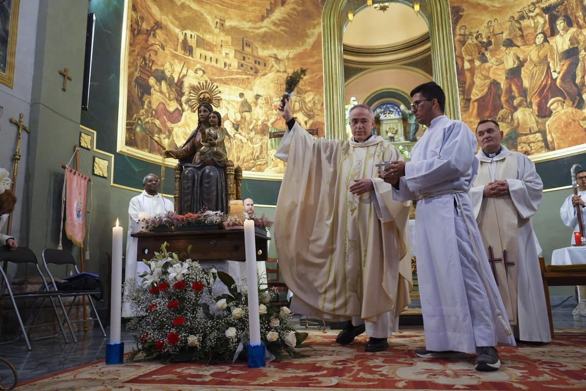 El bisbe de Vic, Romà Casanova, ha presidit l'ofici solemne de Joncadella