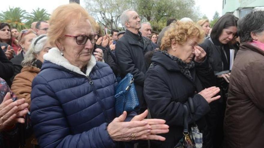 Naufragio en Fisterra | Cambados guarda silencio por las víctimas del 'Sin Querer Dos'