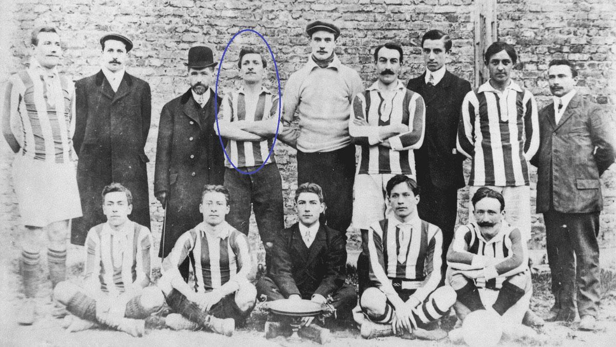 Fenouillère en 1909, con la camiseta del Red Star de París