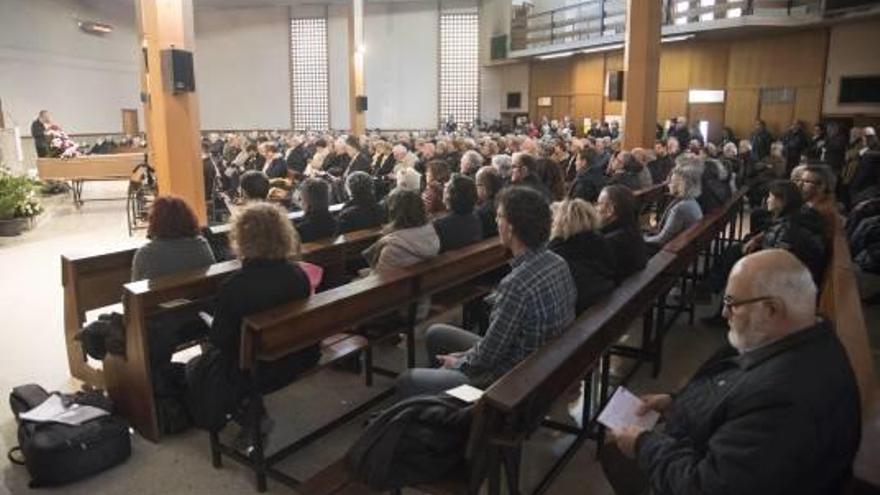 Ple a la parròquia de la Sagrada Família per acomiadar Pepita Subirana