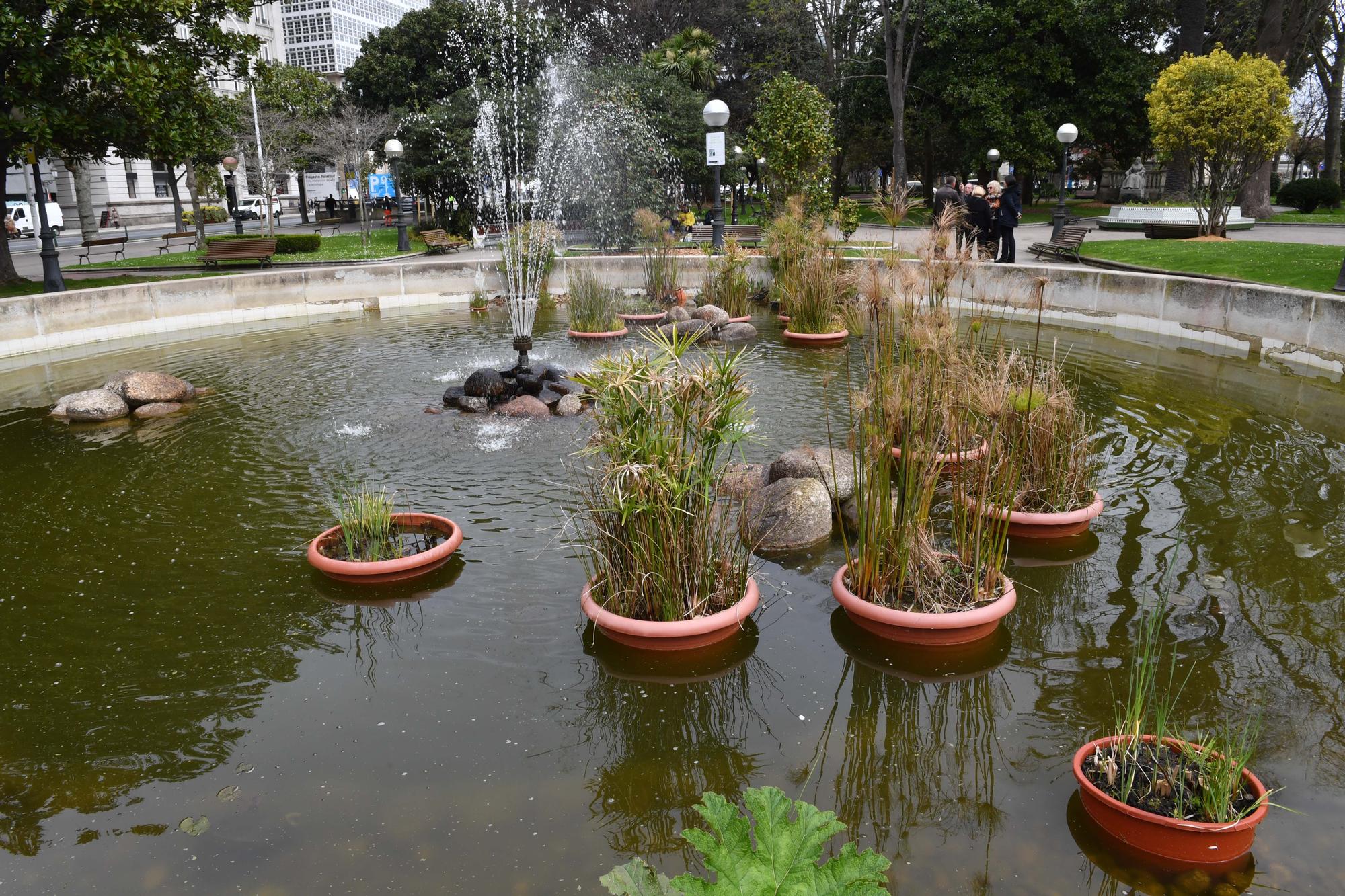 Quejas en Eirís por el estado del parque y la fuente en los jardines