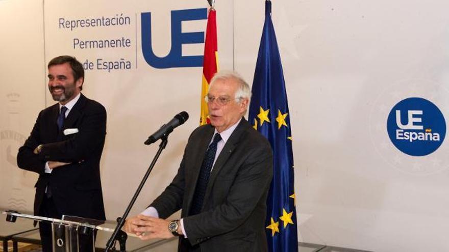 Borrell condena que Caracas haya rechazado la entrada de eurodiputados del PP