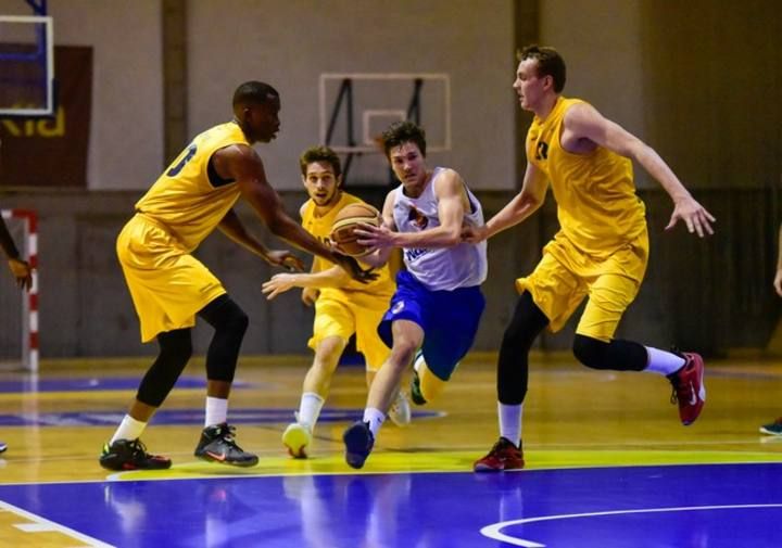 Derbi entre Herbalife GC y Nautico de Tenerife de liga EBA.