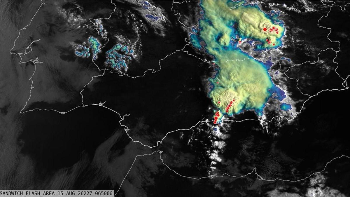 Tres comarcas de Málaga, en alerta por tormenta.
