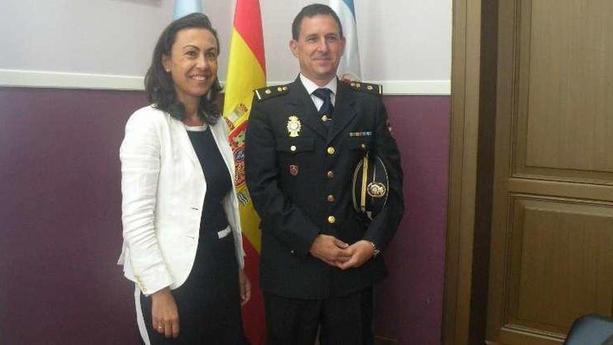 Juan José Díaz, actual comisario en funciones de Vigo, en su despedida de Marín.