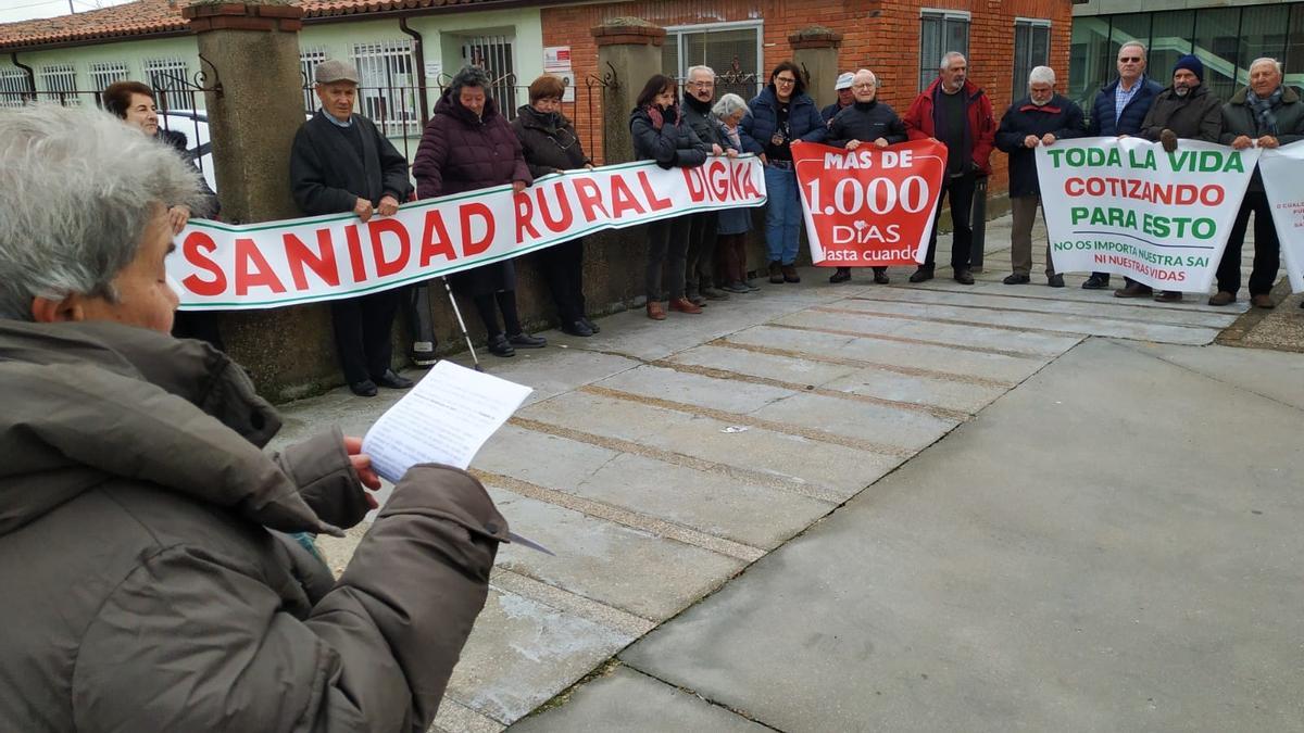 Concentración número 71 por la Sanidad en Sayago