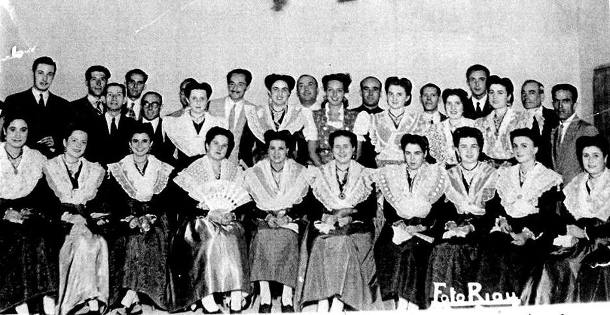 Reina de las fiestas y damas de la corte de honor de 1948.