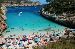 Masificación turística en Mallorca | ¿Por qué hay saturación en el Caló des Moro?
