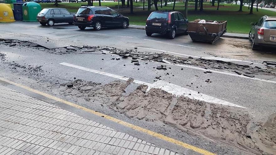 Cortan dos calles de Nuevo Gijón tras reventar una tubería