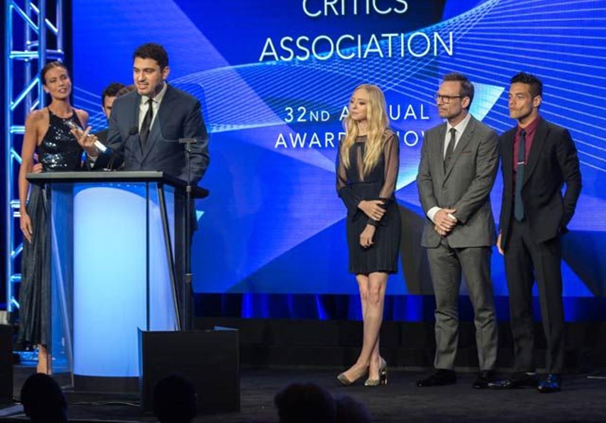 Emmy Rossum y Christian Slater Christian Slater, Rami Malek y Portia Doubleday en los CTA Awards.