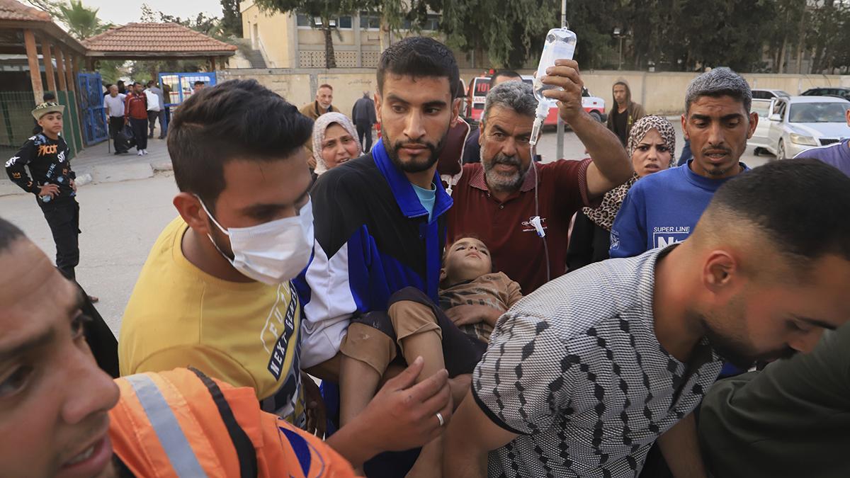 Mueren al menos 48 personas en un bombardeo de Israel sobre el Hospital Europeo de Khan Younis