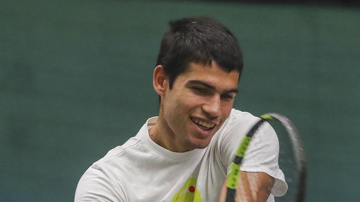 Entrenamiento de Carlos Alcaraz en La Fonteta