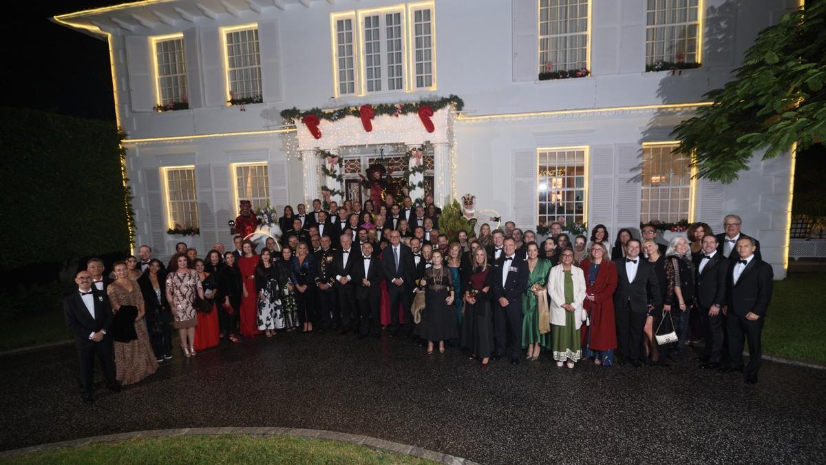 Invitados y el Cuerpo Consular