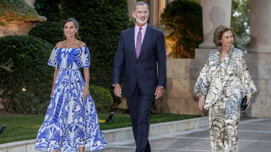 Mira aquí todas las fotos de la visita de los Reyes al Palacio Marivent para recibir a la sociedad balear