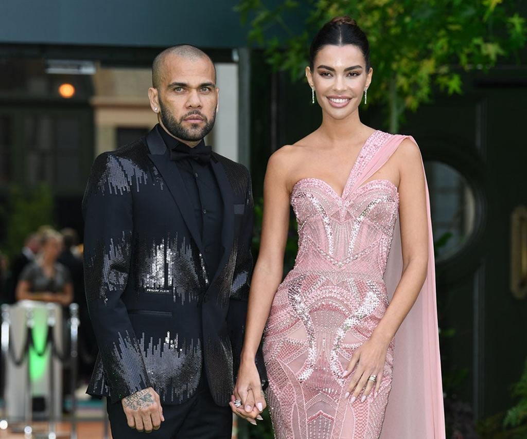 Dani Alves y Joana Sanz