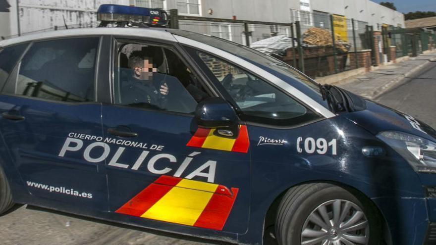 Cuatro detenidos en Alicante por comprar documentos falsos a través de redes sociales