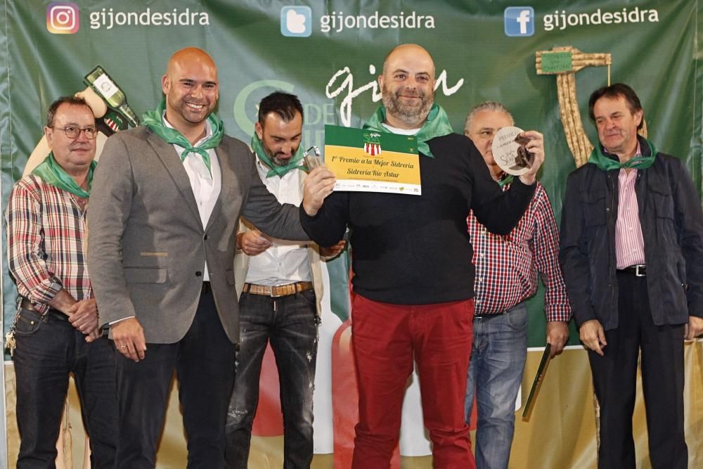 Gala de entrega de premios de "Gijón de sidra" en el Llagar de Castiello