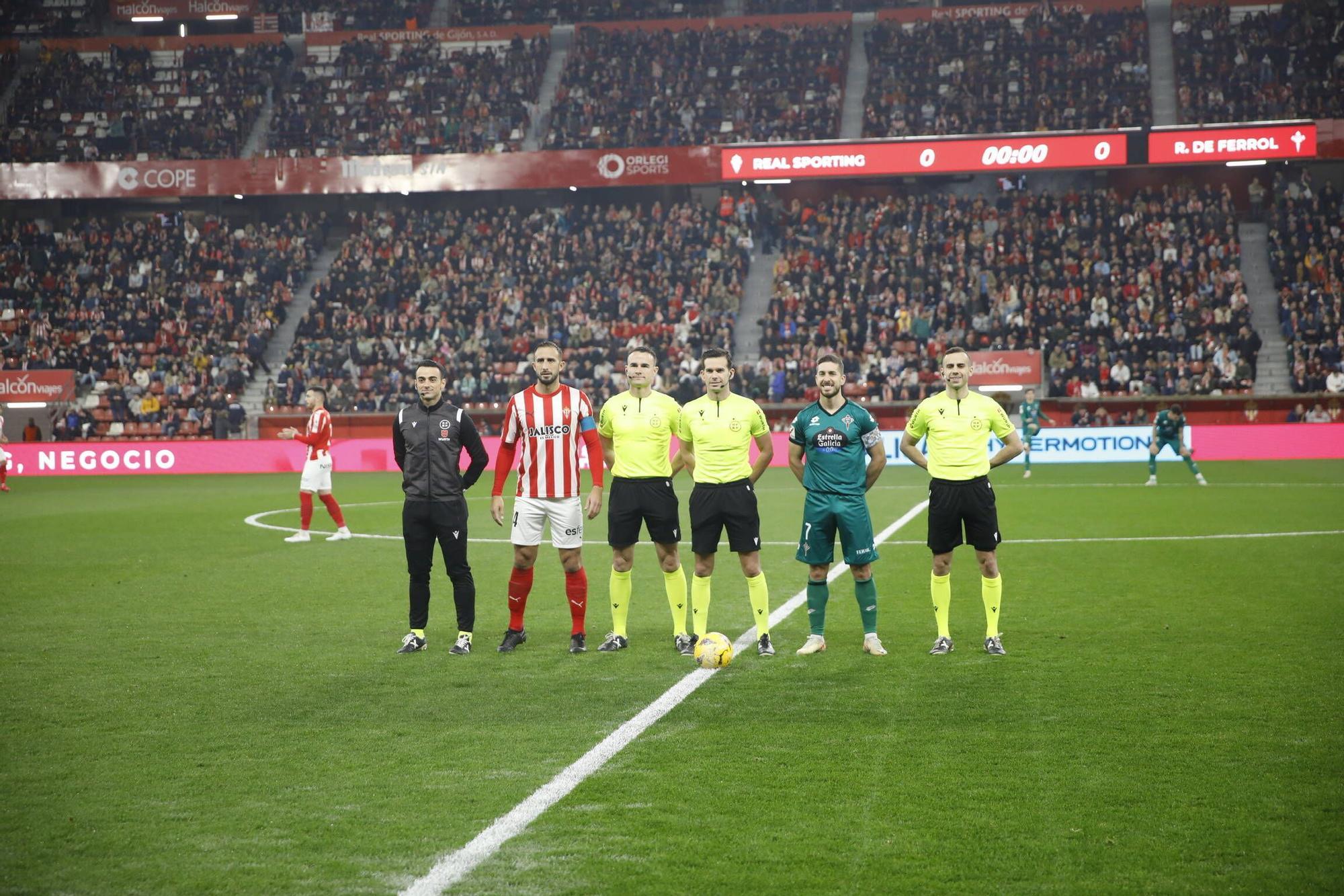 Así fue el partido entre el Sporting y el Racing de Ferrol