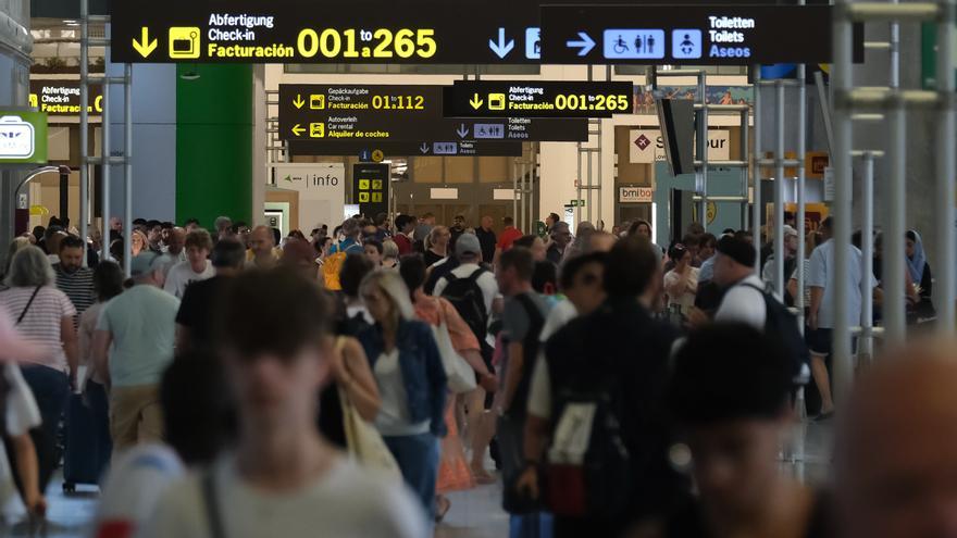 Comienza julio con el aeropuerto de Málaga lleno