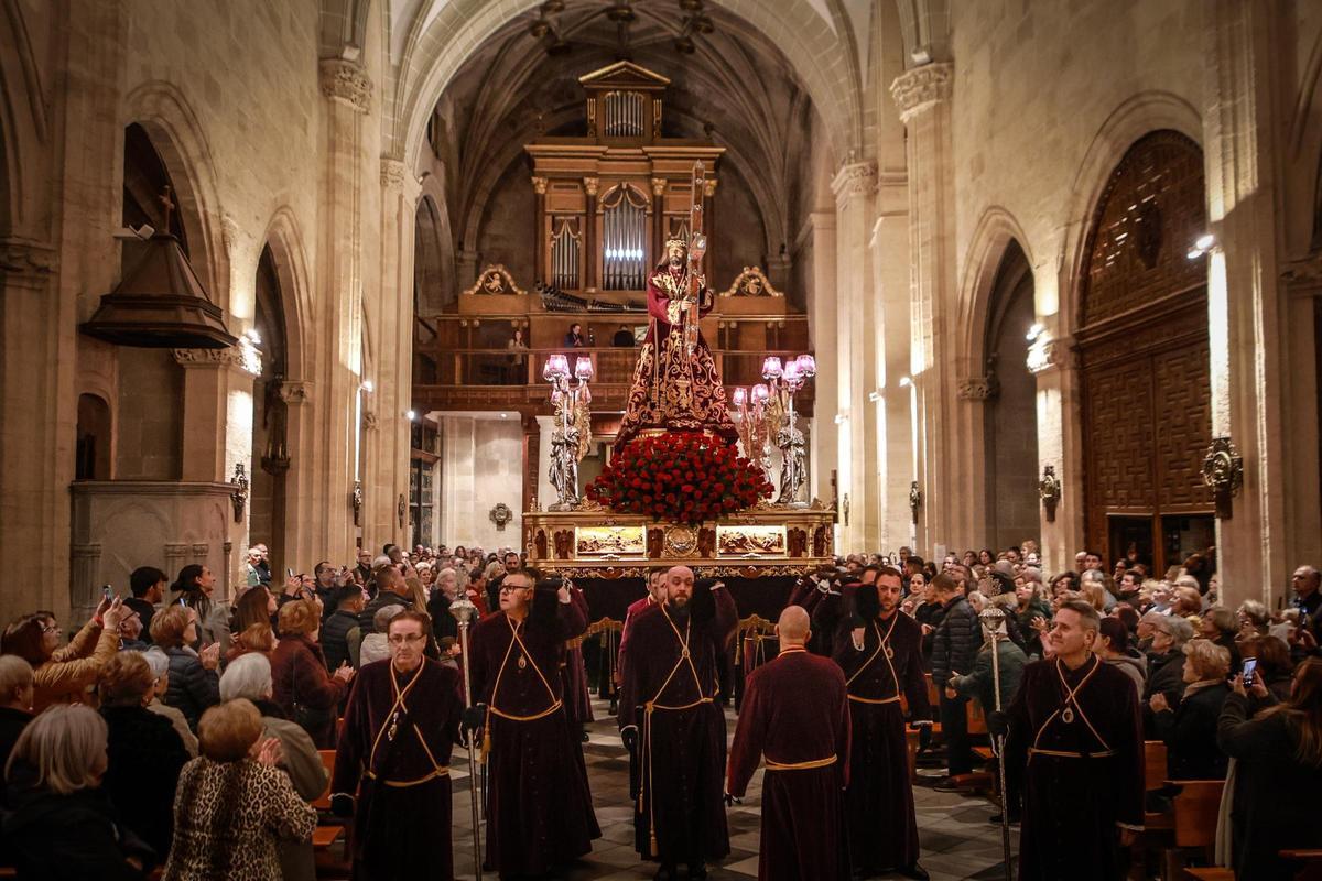 "El Abuelo" ya está en la Iglesia Santas Justa y Rufina de Orihuela "El Abuelo" ya está en la Iglesia Santas Justa y Rufina de Orihuela