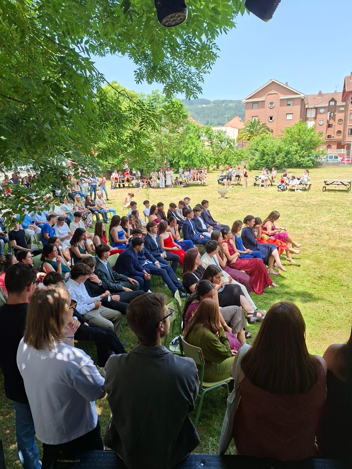 En imágenes: graduación el IES César Rodríguez de Grado