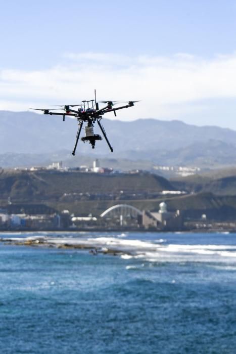 Las Canteras, a vista de dron.