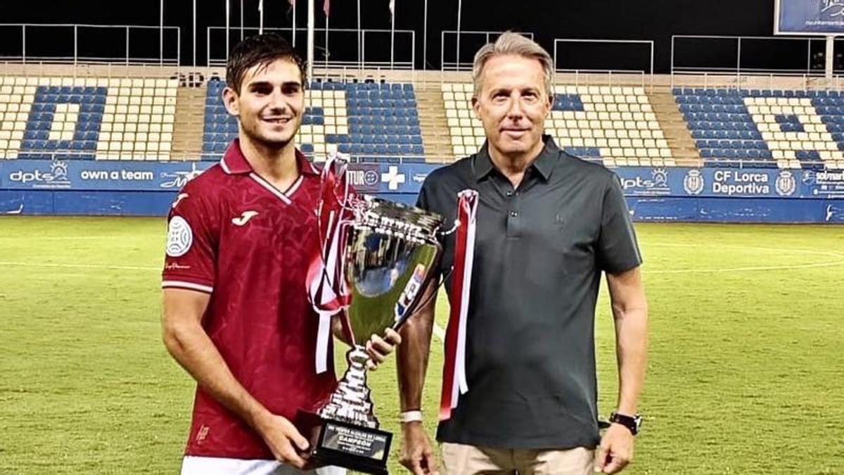 El Real Murcia Imperial se adjudicó esta edición del Trofeo Alcalde de Lorca en el Artés Carrasco.