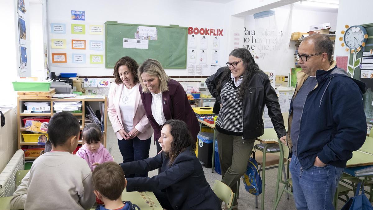 Marisa Torlà y Marta Barrachina, en una visita a una Escola Matinera.