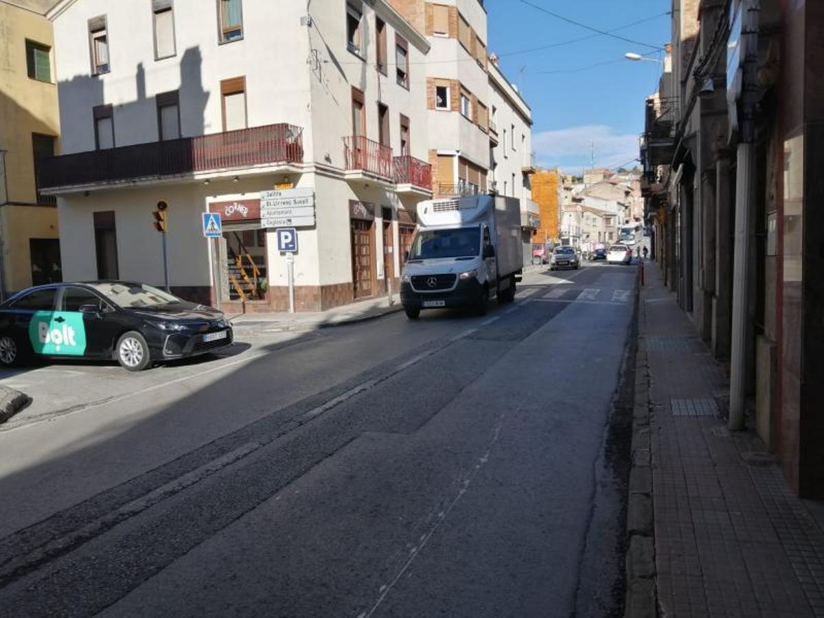 Trama urbana de la carretera C-59 al seu pas per l'interior de Sant Feliu