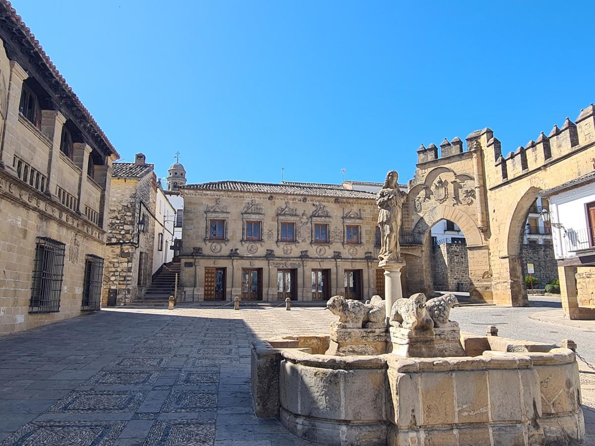 Plaza del Pópulo, Baeza
