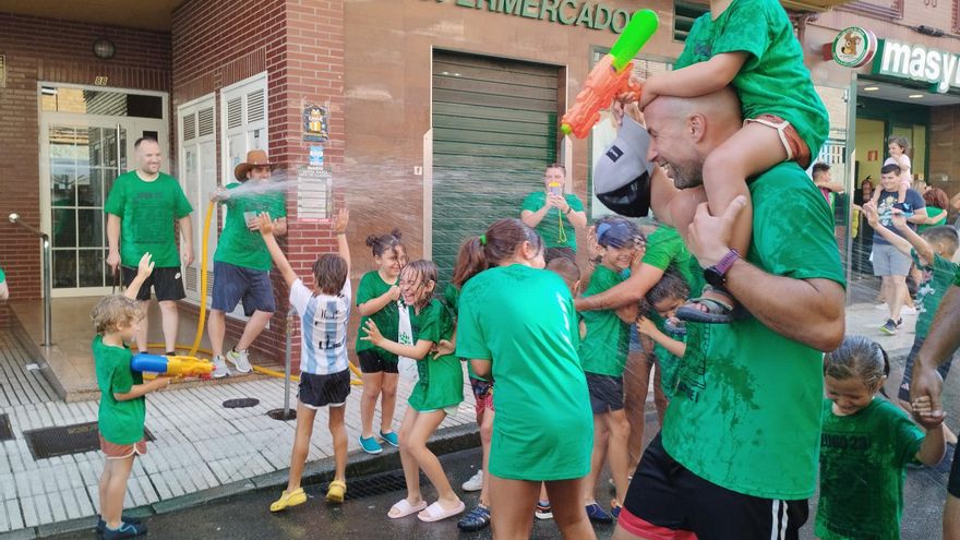 Vuelve el &quot;Gran Prix&quot; y la &quot;Pingadura&quot; de las fiestas de Lugo de Llanera, con un cartel musical de primera: estas son las orquestas que tocan las celebraciones por Santa María