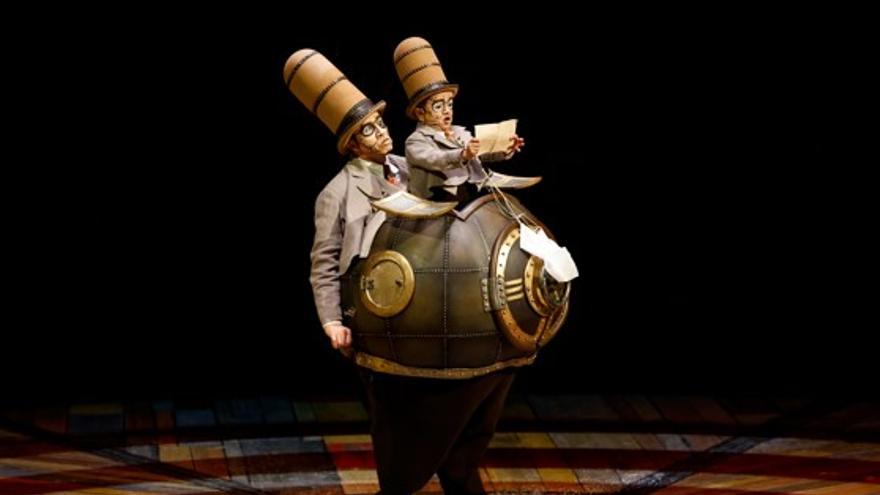 La escenografía de &quot;KURIOS – Gabinete de Curiosidades&quot;: un viaje al centro de la curiosidad