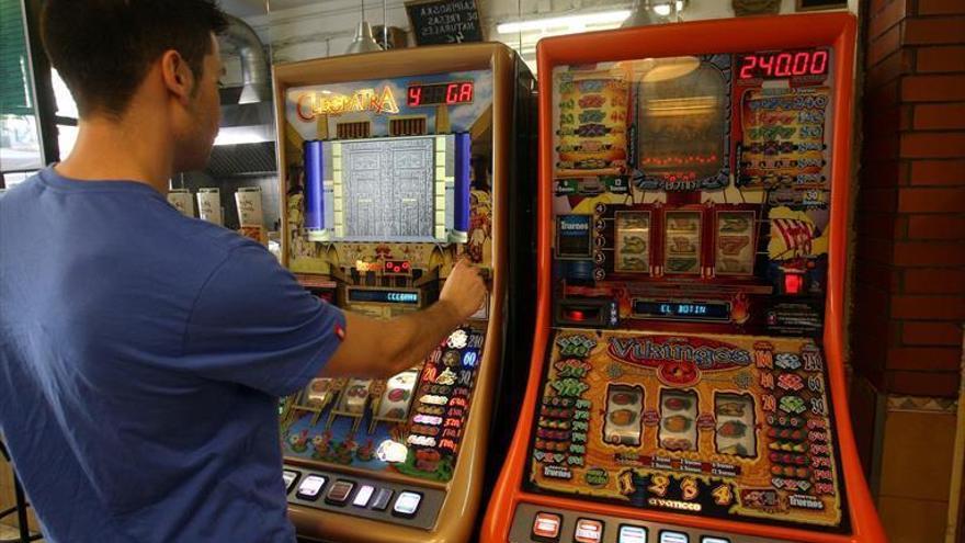 La desescalada en Córdoba: la Policía Local clausura un salón de juego en Gran Vía Parque