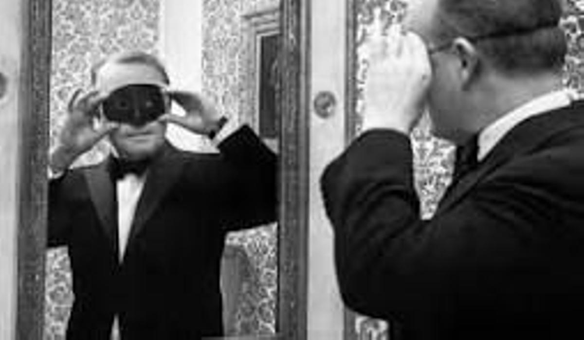 Truman Capote en la famosa fiesta en blanco y negro del Plaza, 1966.