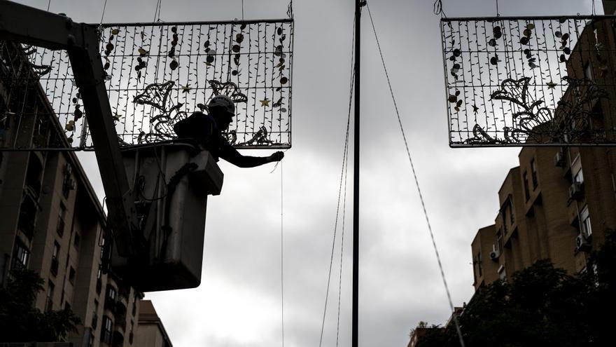 La Navidad está cada vez más cerca y Cáceres se engalana con cientos de miles de puntos de luz