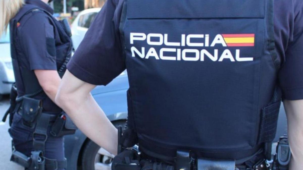 Agents de la Policia Nacional.