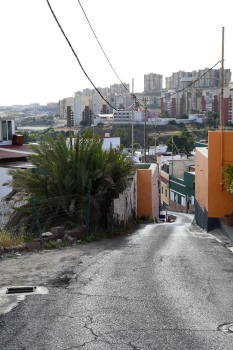 16/01/2019 JINAMAR. TELDE. Calle Granada en Jinamar en mal estado. Fotografa: YAIZA SOCORRO.