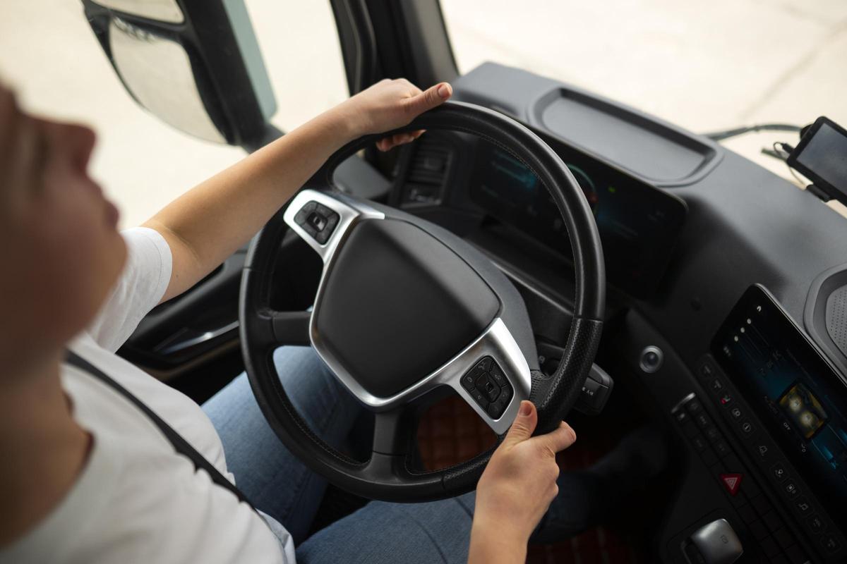 El DOE publica las ayudas del Bono Transporte que permitirá mejorar la formación y empleabilidad del sector.