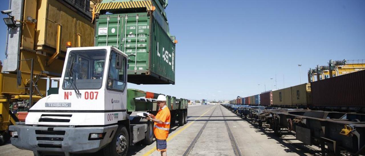 Terminal pública de contenedores de Valenciaport.