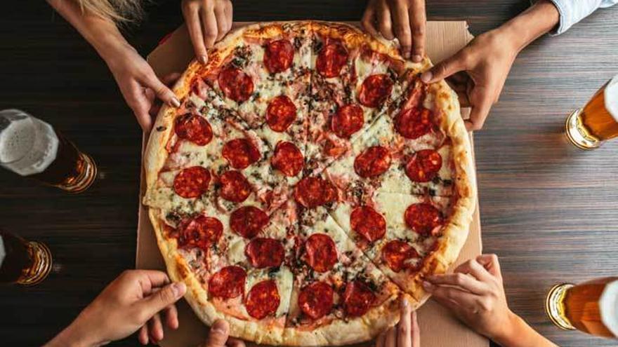 Que Es Mejor Una Pizza Familiar O Dos Medianas Las Matematicas Responden Informacion