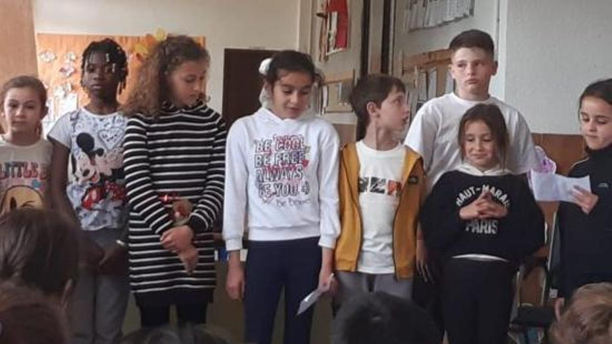 Una de la actividades en el colegio para celebrar el quinto centenario de Magdalena de Ulloa.