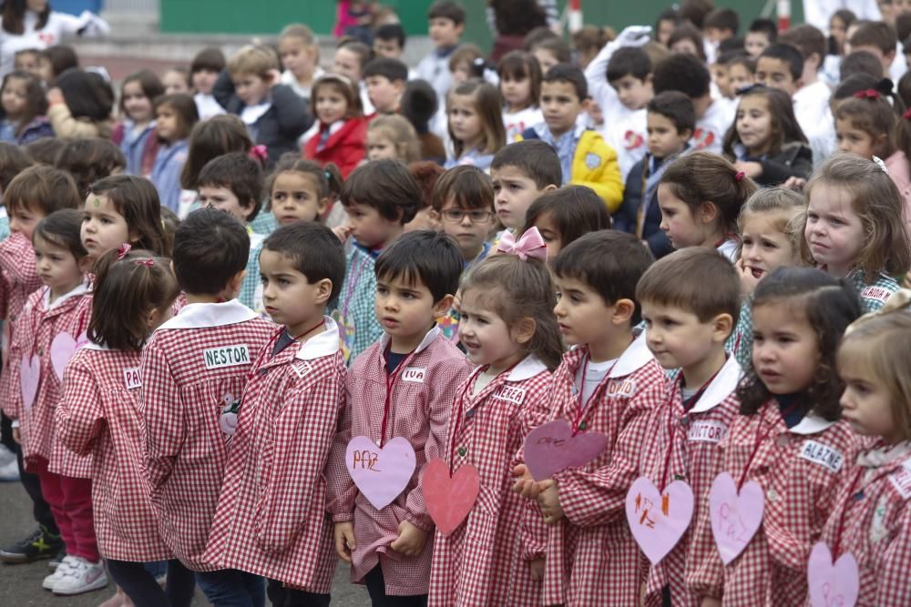 Día de la Paz en los colegios avilesinos.