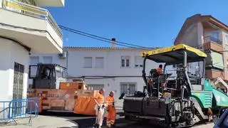 Coria 'embellece' Donoso Cortés, Luis Chamizo y otras calles del municipio con obras de asfaltado