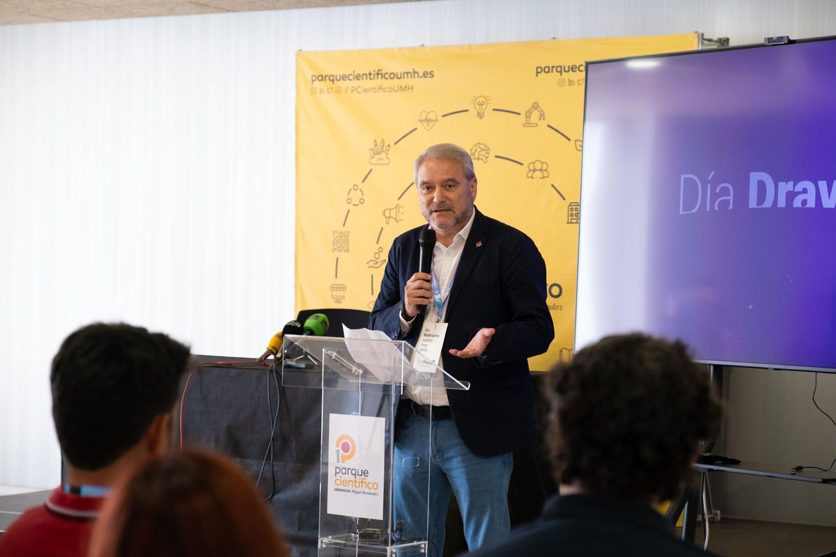 El rector de la UMH asistió a la presentación de la Fundación Síndrome de Dravet en Elche